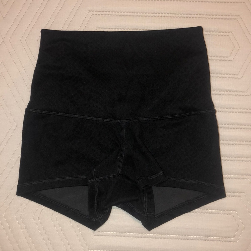 lululemon boogie shorts